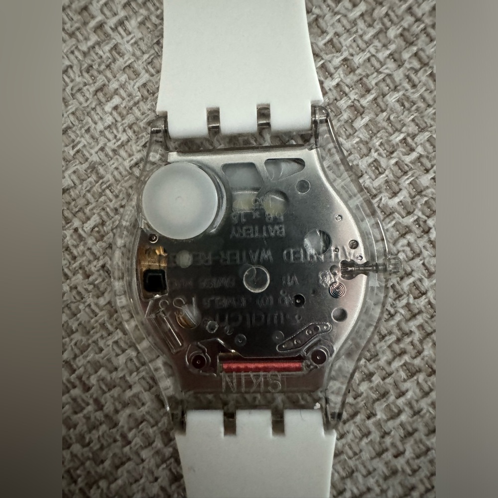 Stylish White Watch - Picture 5 of 8